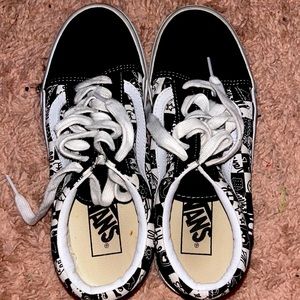 Vans shoes size 6.5 for women’s and 5 for men’s in US